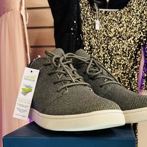 ***SOLD***SOLD*** NO LONGER AVAILABLE ***********MEN'S BARETRAP 10.5 ARMY GREEN